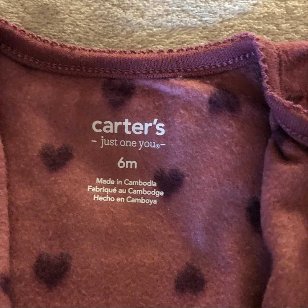 NWT Carter’s Baby Heart Print 2 Ways Zip Fleece Size 6 Months keeps baby Warm